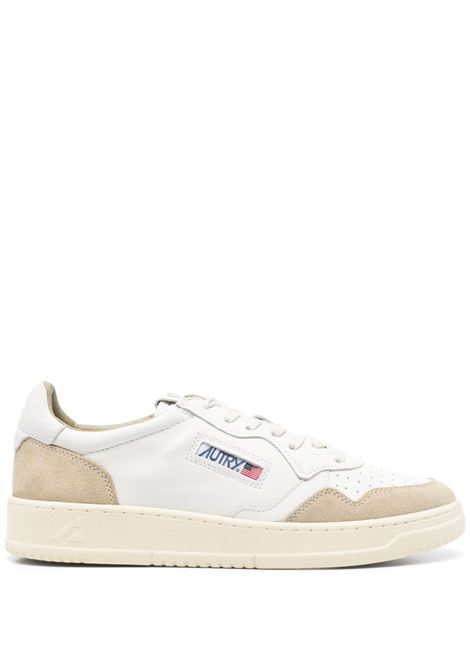 sneakers medalist low aulm gs44 uomo bianche e beige chiaro AUTRY | AULMGS44