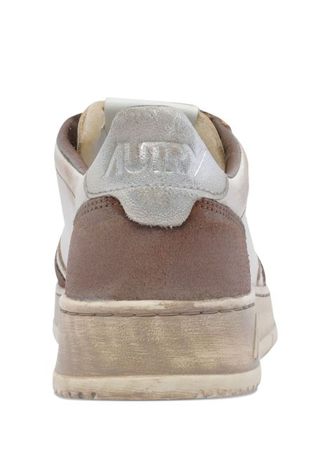 sneakers medalist low super vintage avlm ls09 uomo bianche e marroni AUTRY | AVLMLS09