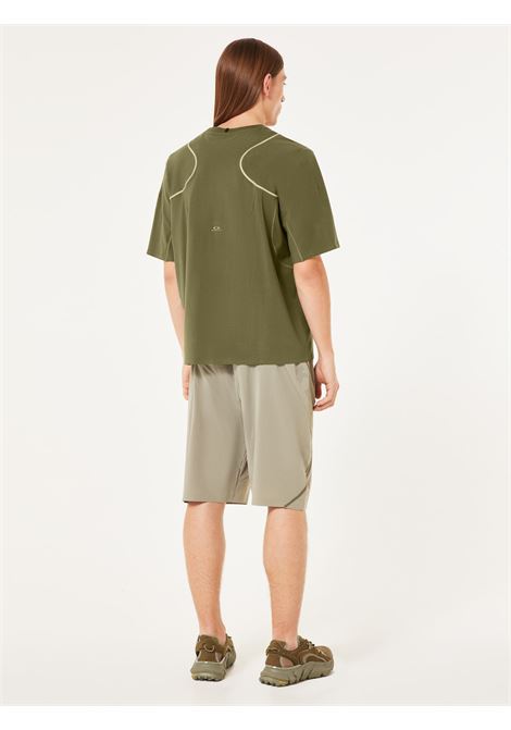 t-shirt latitude flight uomo verde militare OAKLEY | FOA4068257CE
