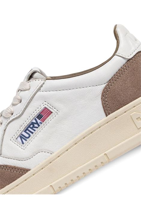 sneakers medalist low aulm ft02  uomo bianche e marroni AUTRY | AULMFT02
