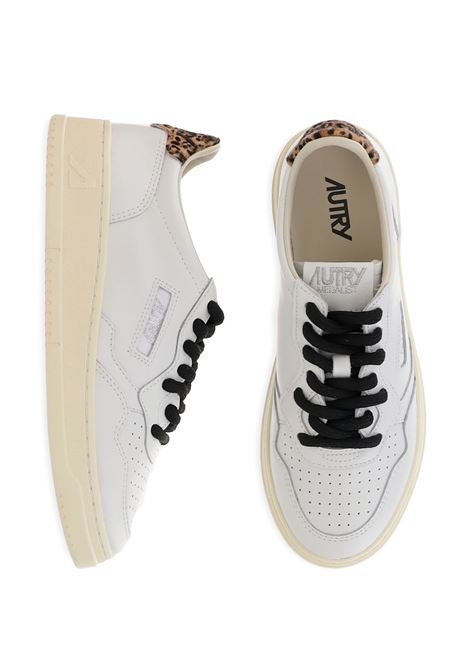 sneakers medalist low aulw oc01 donna bianche AUTRY | AULWOC01