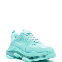 High-quality replica Balenciaga Triple S Low Top Sneakers in a stylish design, showcasing a blend of luxury and comfort, perfect for sneaker enthusiasts seeking fashionable shoes.