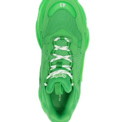 High-quality replica Balenciaga Triple S sneakers featuring a chunky silhouette, vibrant colorway, and stylish design, perfect for streetwear enthusiasts.