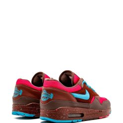 High-quality replica Nike Air AMS Max Sneakers showcasing a sleek design with cushioning detail, perfect for sneaker enthusiasts and collectors seeking stylish and comfortable shoes.