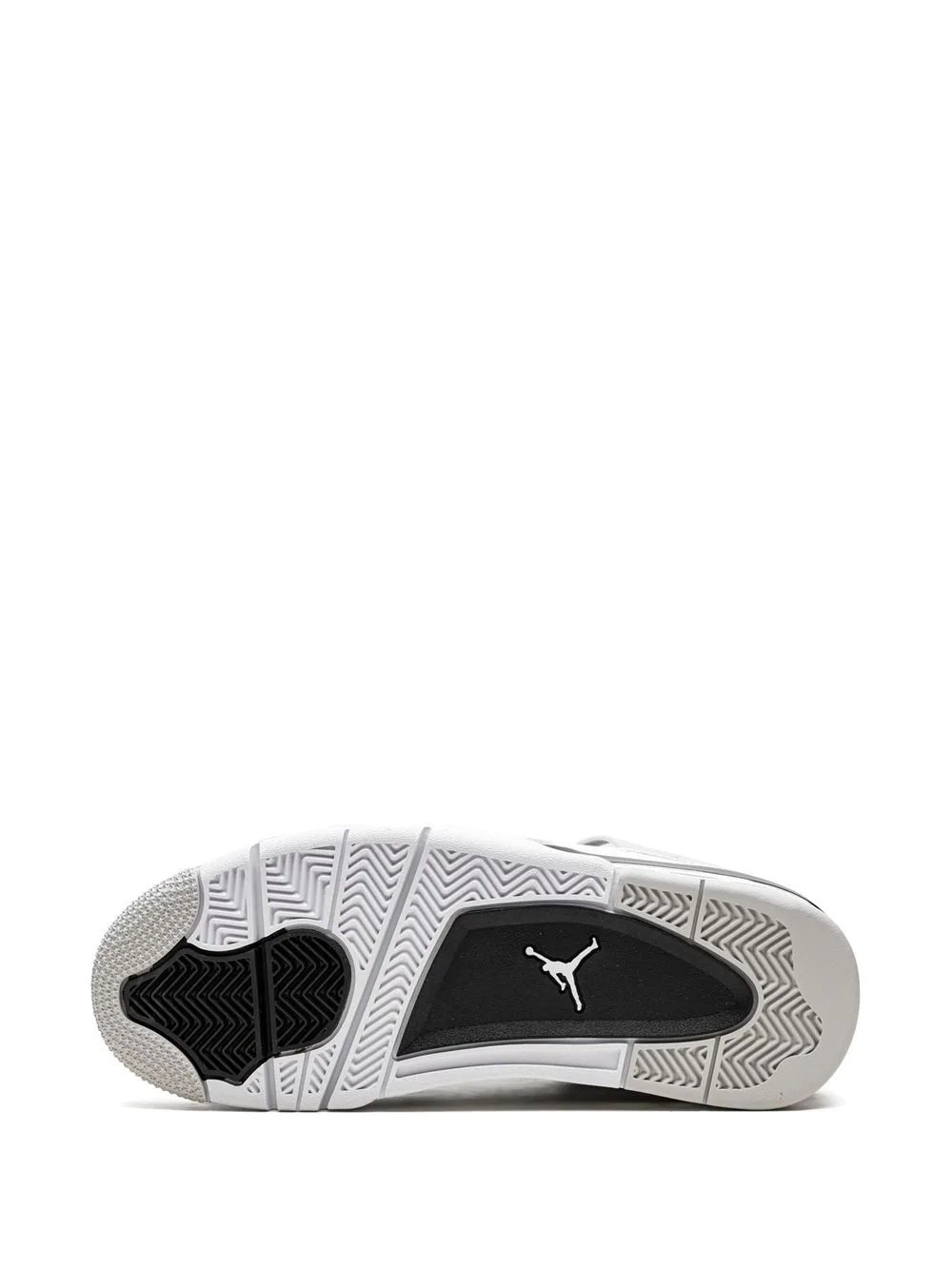 SEO Alt Text: "High-quality replica sneakers featuring Nike Air Jordan 4 Retro design, showcasing a sleek silhouette with iconic colorways and detailed craftsmanship, perfect for sneaker enthusiasts and collectors."