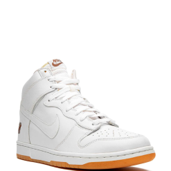 High-quality replica Nike Dunk High Top sneakers in a stylish design, showcasing the iconic silhouette and colorway, perfect for sneaker enthusiasts looking for fashionable shoes.