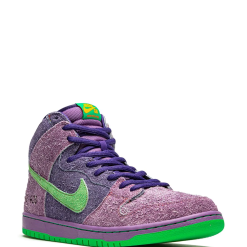 High-quality replica Nike SB Dunk High sneakers featuring a stylish design, vibrant colorway, and premium materials, ideal for sneaker enthusiasts looking for fashionable shoes.