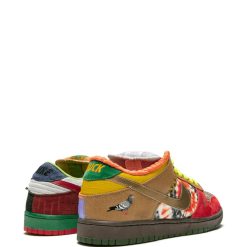 High-quality replica sneakers featuring Nike SB What The Dunk design, showcasing a vibrant mix of colors and unique patterns on a stylish silhouette. Perfect for sneaker enthusiasts seeking fashion-forward shoes.