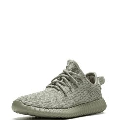 Adidas Yeezy Boost 350 Moonrock replica sneakers featuring a distinctive light grey knit upper, unique textured design, and signature Boost cushioning for enhanced comfort. Perfect for sneaker enthusiasts looking for high-quality replica shoes that capture the iconic style of the original.