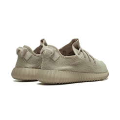 High-quality replica sneakers featuring the Adidas Yeezy Boost 350 Oxford Tan model, showcasing a stylish tan upper, iconic lacing system, and comfortable Boost cushioning, perfect for a fashionable lifestyle.