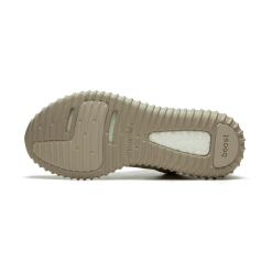 Adidas Yeezy Boost 350 Oxford Tan replica sneakers displayed on a neutral background, showcasing the shoe's sleek design, premium materials, and iconic profile, perfect for sneaker enthusiasts seeking high-quality shoes.
