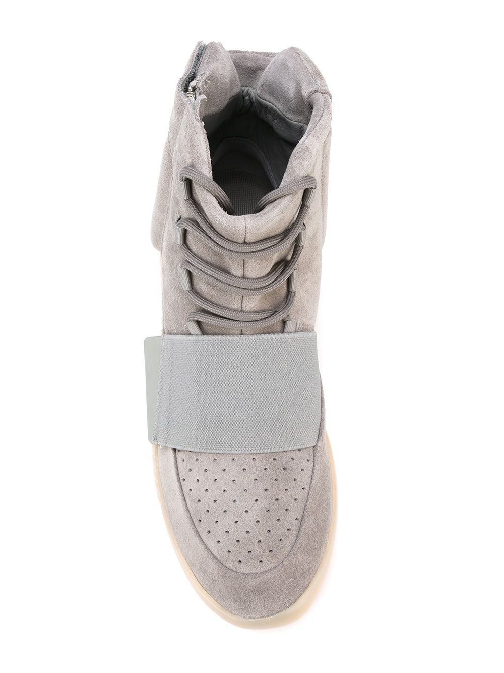 SEO Alt Text: "High-quality replica sneakers featuring the Adidas Yeezy Boost 750 design, showcasing a sleek silhouette with a premium suede upper and distinctive rubber sole, perfect for sneaker enthusiasts looking for stylish shoes."