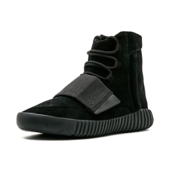 Adidas Yeezy 750 Boost Triple Black replica sneakers showcasing a sleek, all-black design with premium materials and a distinctive high-top silhouette, perfect for sneaker enthusiasts looking for stylish footwear.