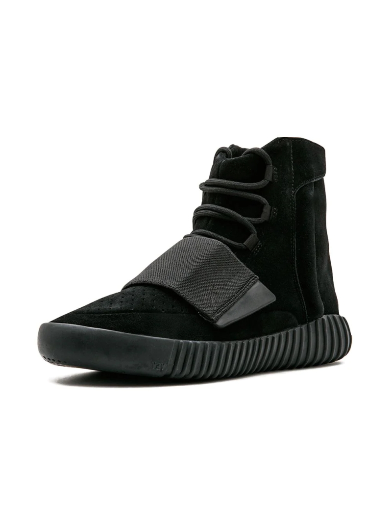 Adidas Yeezy 750 Boost Triple Black replica sneakers showcasing a sleek, all-black design with premium materials and a distinctive high-top silhouette, perfect for sneaker enthusiasts looking for stylish footwear.