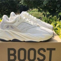 Adidas Yeezy Boost 700 Analog high-quality replica sneakers showcasing a stylish design with a blend of neutral tones, featuring the iconic chunky sole and premium materials, perfect for sneaker enthusiasts.