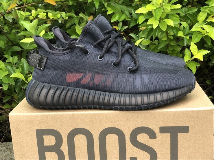 Adidas Yeezy Boost 350 V2 Mono Cinder high-quality replica sneakers showcasing a sleek design with a black and grey colorway, featuring the signature knit upper and translucent side stripe, perfect for sneaker enthusiasts looking for stylish footwear.