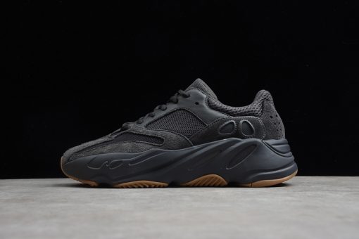 Adidas Yeezy Boost 700 Utility Black replica sneakers featuring a sleek black design, premium materials, and signature chunky silhouette, perfect for sneaker enthusiasts seeking high-quality alternatives.