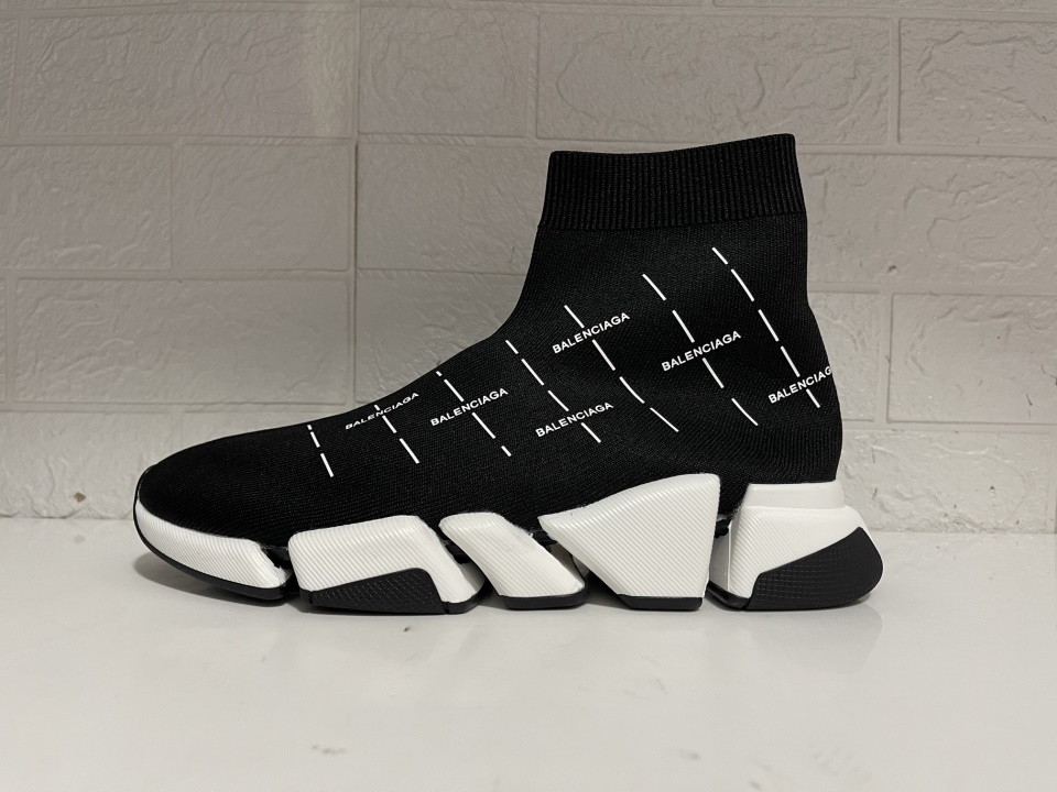 Balenciaga Speed 20 Logo Print Black Sneaker replica sneakers featuring a sleek design and high-quality materials, perfect for stylish and comfortable wear.