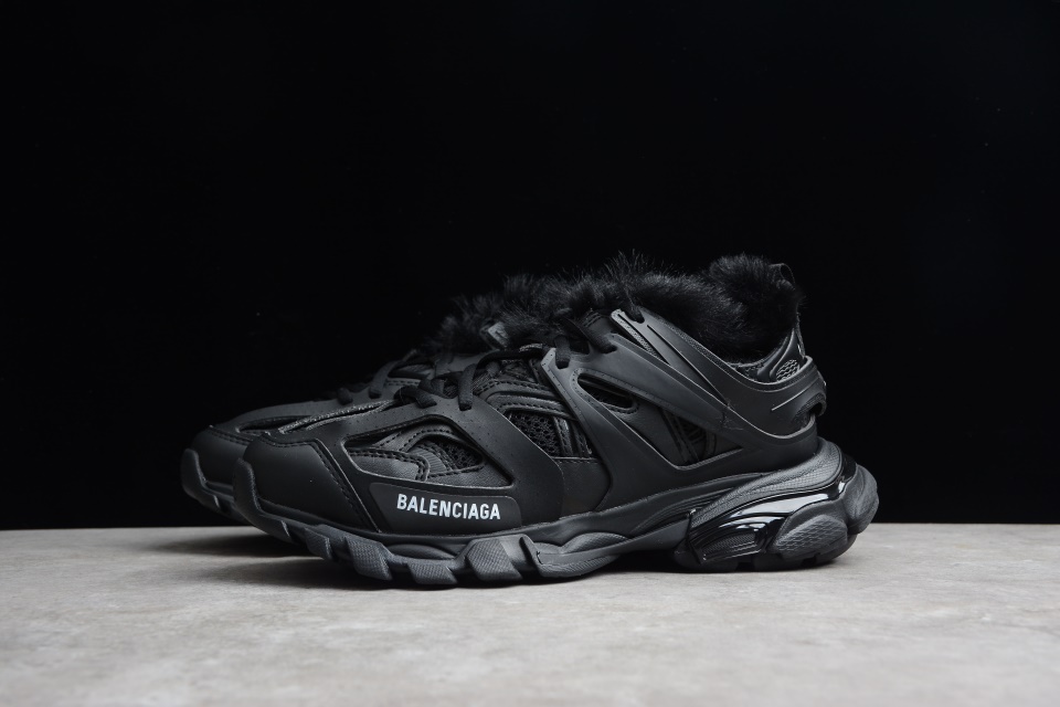 Balenciaga Track Black With Fur Sneaker replica sneakers featuring a stylish design, premium materials, and comfortable cushioning for everyday wear.