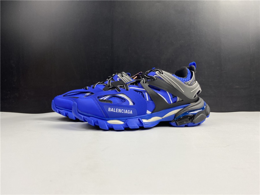Wholesale Luxury Balenciaga Track Black Royal Sneaker showcasing high-quality craftsmanship and attention to detail, perfect for sneaker enthusiasts looking for stylish replica sneakers.