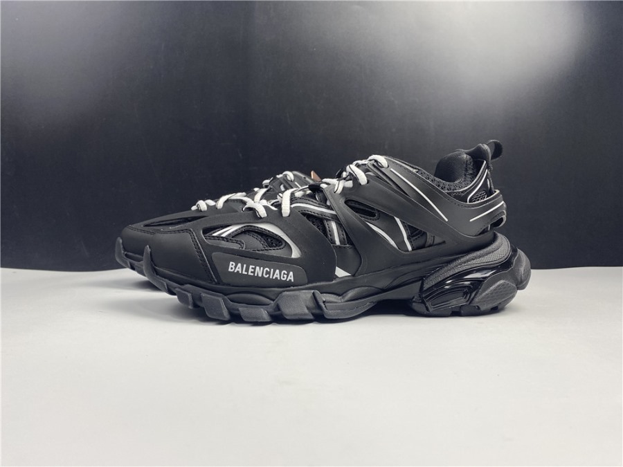 Balenciaga Track Black White Sneaker high-quality replica sneakers featuring a sleek design, durable materials, and a contemporary aesthetic perfect for fashion-forward individuals.