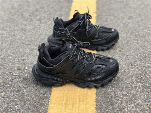 Balenciaga Track Triple Black Sneaker replica sneakers featuring a sleek all-black design, premium materials, and a chunky silhouette, ideal for stylish streetwear enthusiasts.