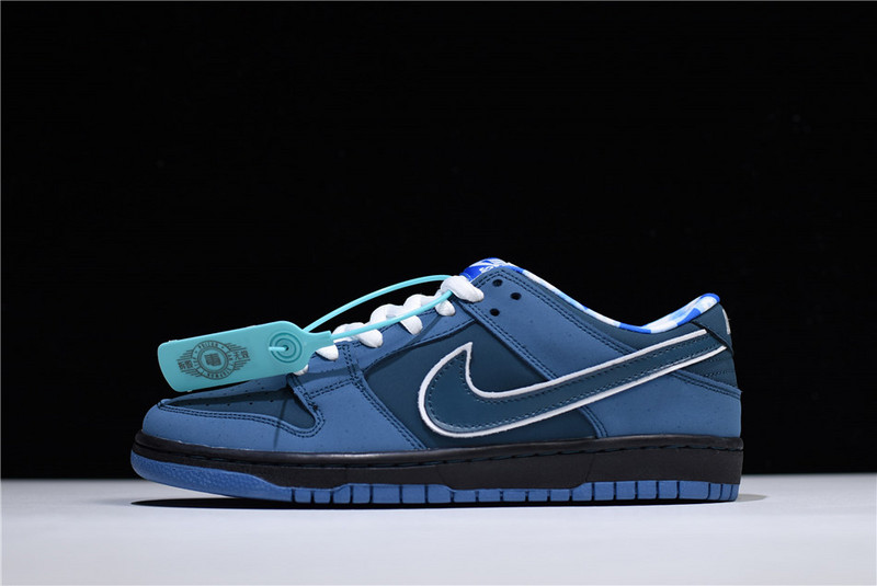 Nike Dunk SB Low Blue Lobster replica sneakers featuring a vibrant blue and red colorway, designed with high-quality materials and attention to detail for sneaker enthusiasts.