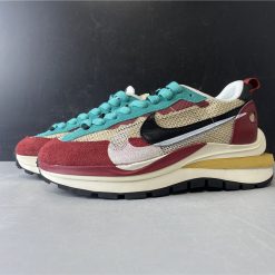 Sacai x Nike Pegasus VaporFly CI9928 301 high-quality replica sneakers featuring a unique design and premium materials, ideal for sneaker enthusiasts and collectors.