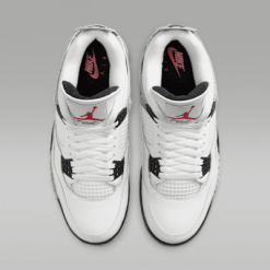 High-quality replica sneakers featuring the Air Jordan 4 Retro 7 design, showcasing detailed craftsmanship and iconic colorways.