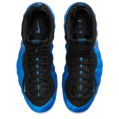 High-quality replica sneakers featuring the Nike Air Foamposite One in various colors, showcasing their unique design and craftsmanship.