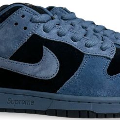 Supreme x Nike SB Dunk Low