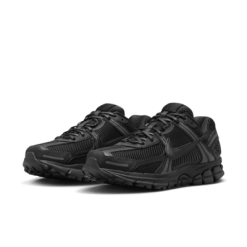 High-quality replica sneakers featuring the Nike Zoom Vomero 5 model, showcasing a sleek design and iconic branding for ultimate style and comfort.
