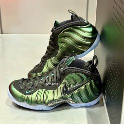 Nike Air Foamposite Pro Pine Green replica sneakers featuring a unique pine green colorway, sleek design, and high-quality craftsmanship, perfect for sneaker enthusiasts looking for stylish alternatives.