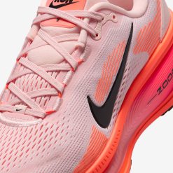 W Nike Vomero 18 replica sneakers featuring a sleek design with cushioning technology, ideal for running and casual wear.