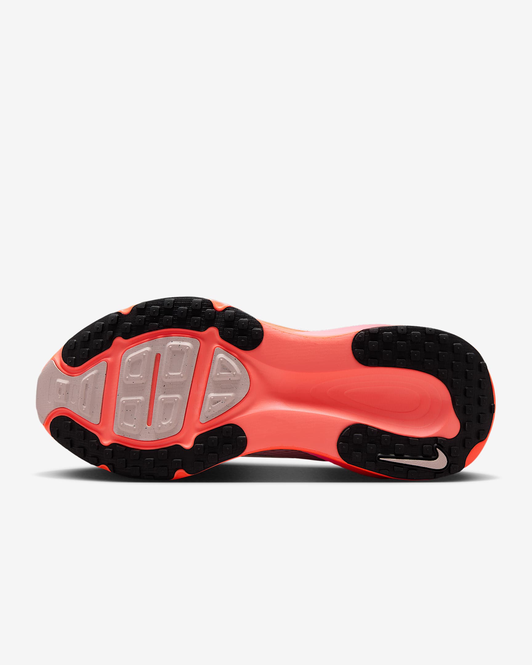 High-quality replica sneakers featuring the W Nike Vomero 18 model, showcasing a stylish design with premium materials and attention to detail.